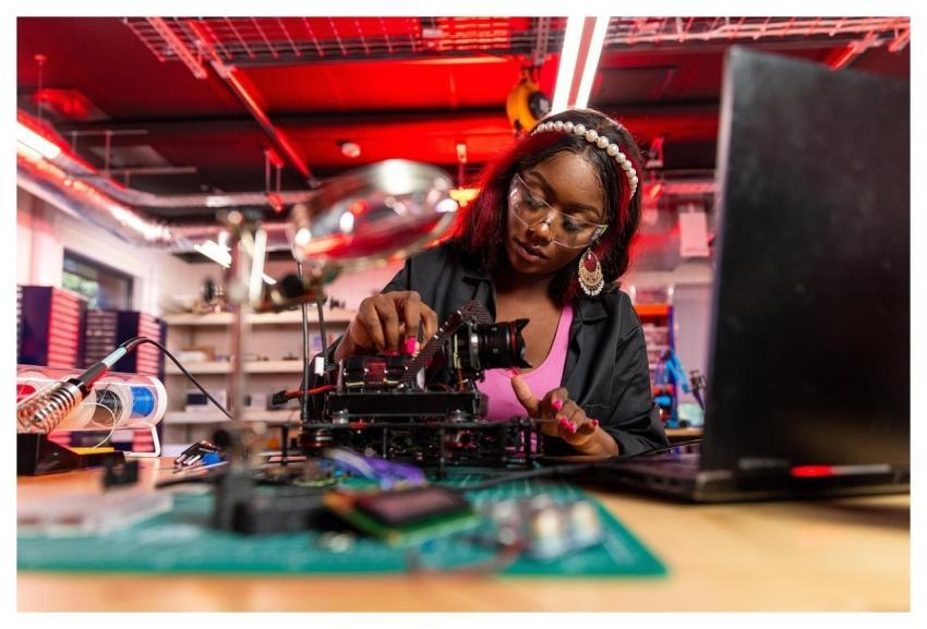 Woman Lab Science Working