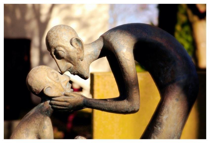 Statue Graveyard To Comfort Art