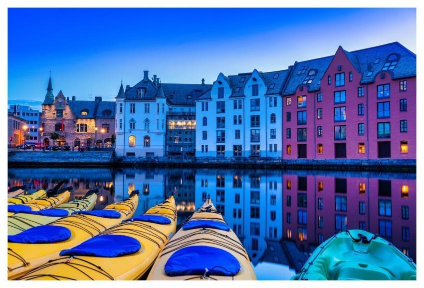 Canoes Colour Norway Houses