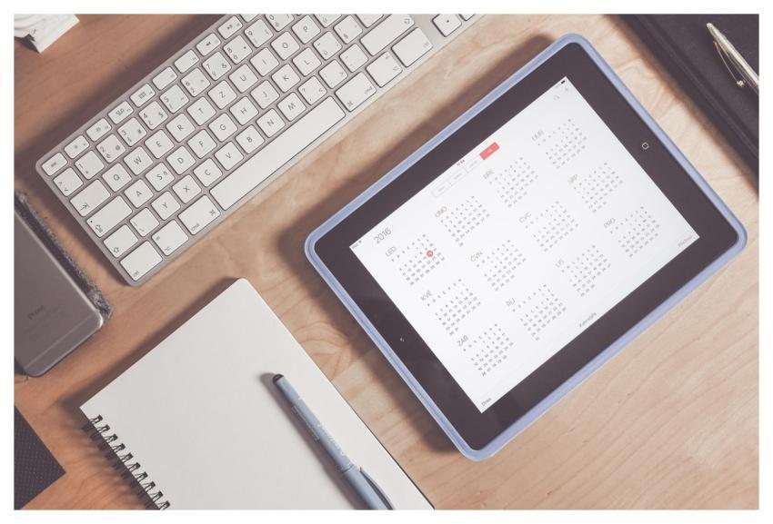 Apple Calendar Desk Ipad