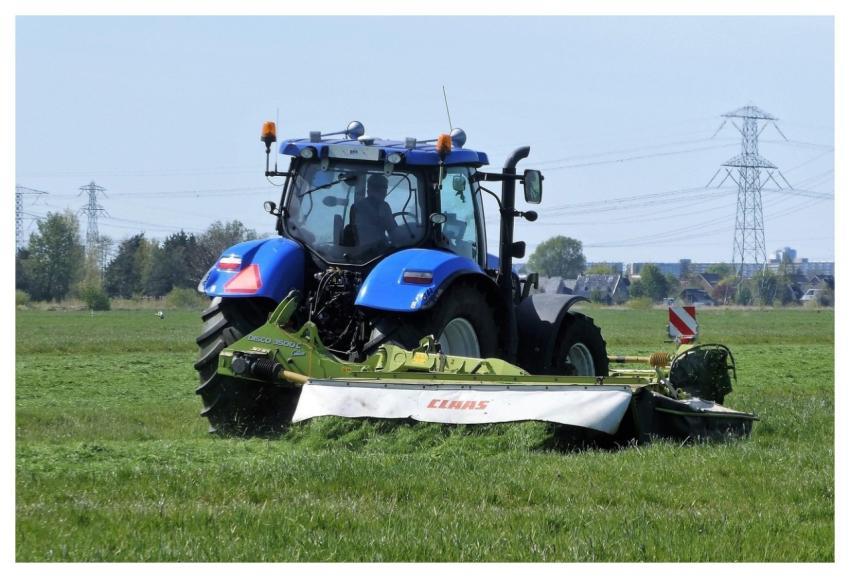 Tractor Pasture Farm Machine