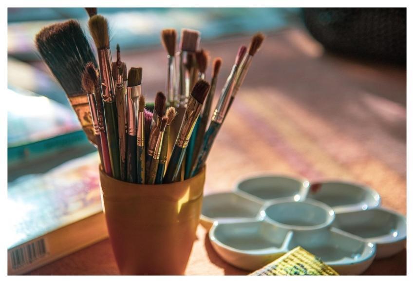 Paint Brush Art Tool Holder Brush