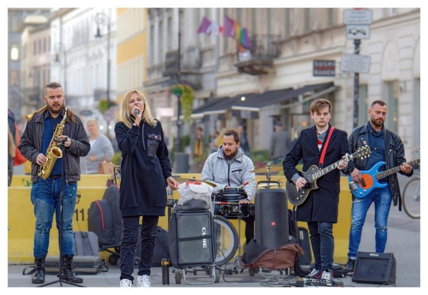 People Young Bandit Musical