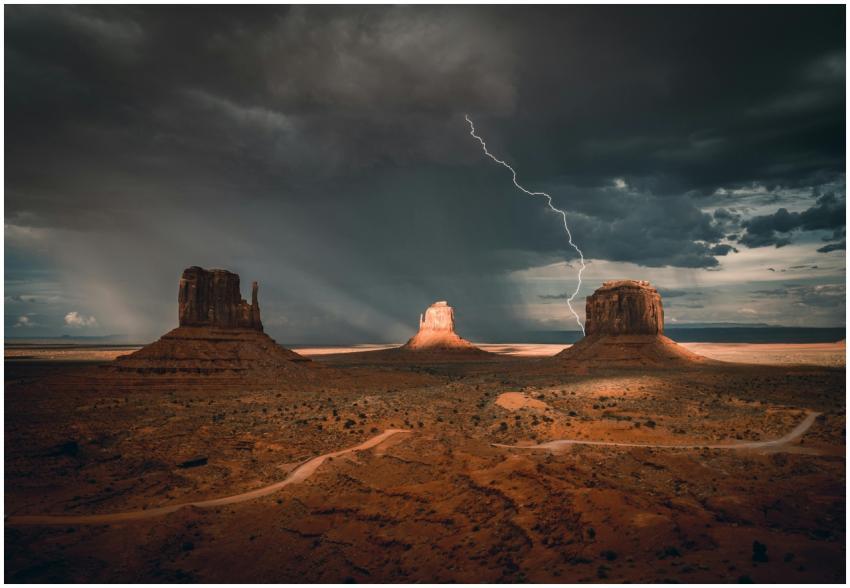 Stunning capture of a lightning storm illuminating