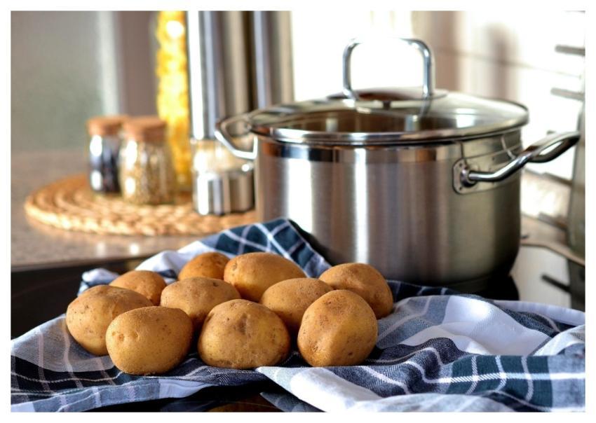 Potatoes Cook Pot Eat