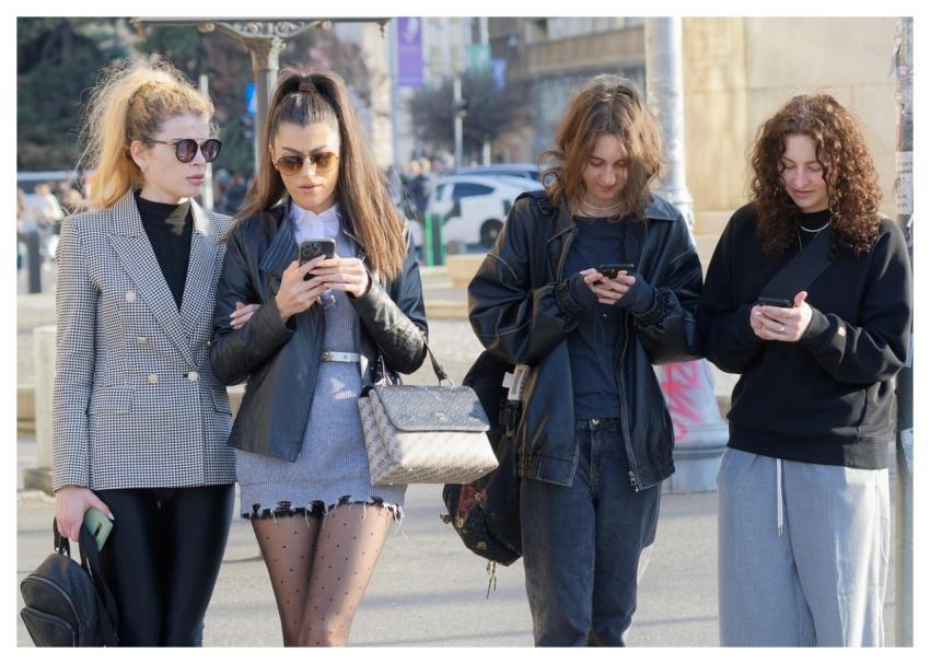 Ladies Casual Waiting Traffic