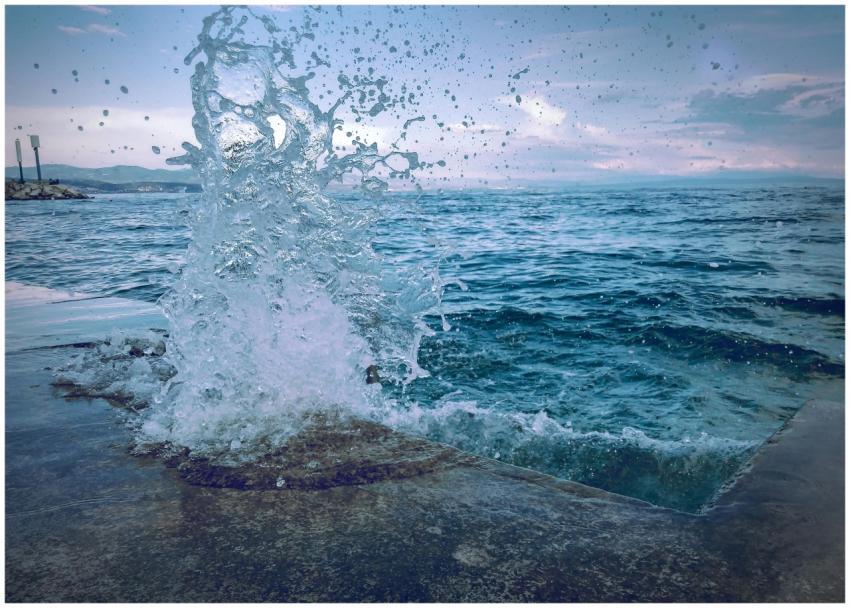 Captivating ocean splash against the Croatian coas