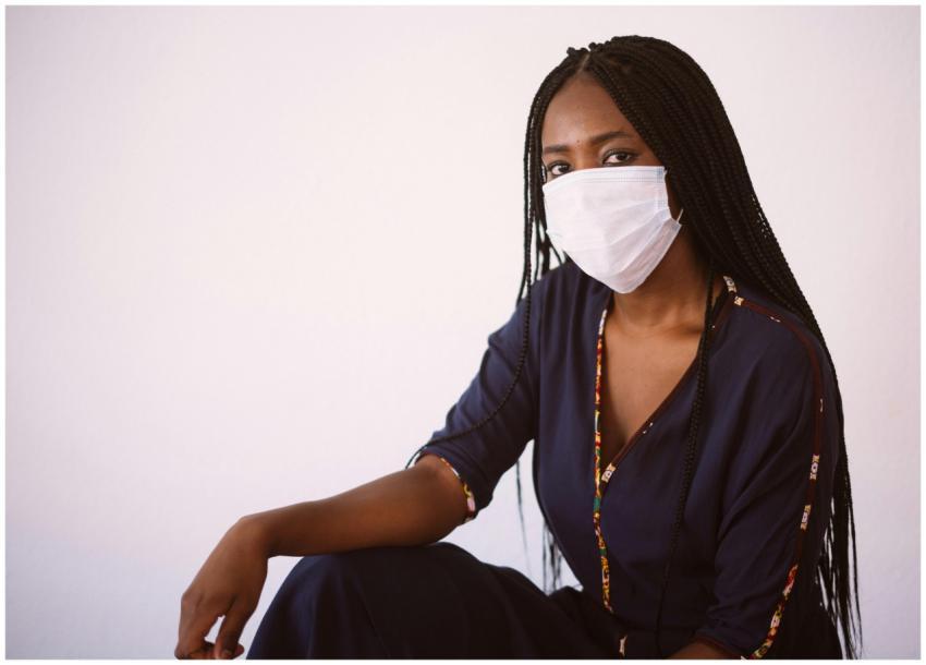 Side view of unrecognizable African American woman