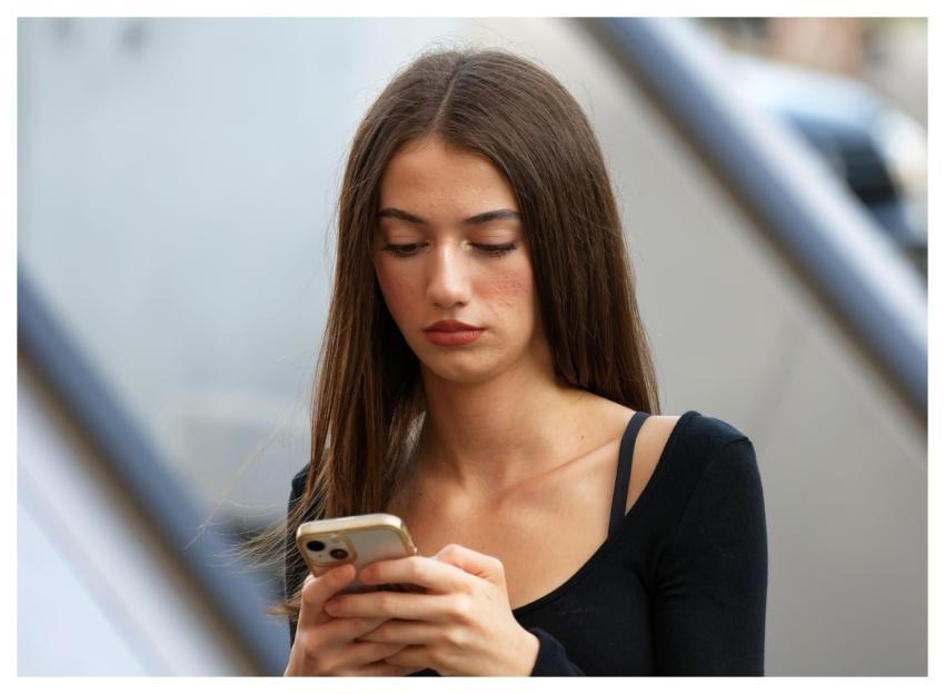 Woman Portrait Smartphone Long Hair