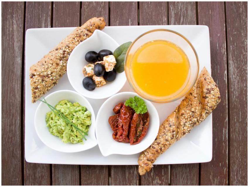 A delicious and nutritious breakfast featuring jui