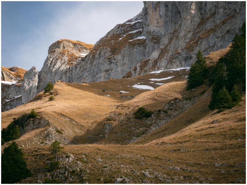 Breathtaking view of a rugged mountainside in La C