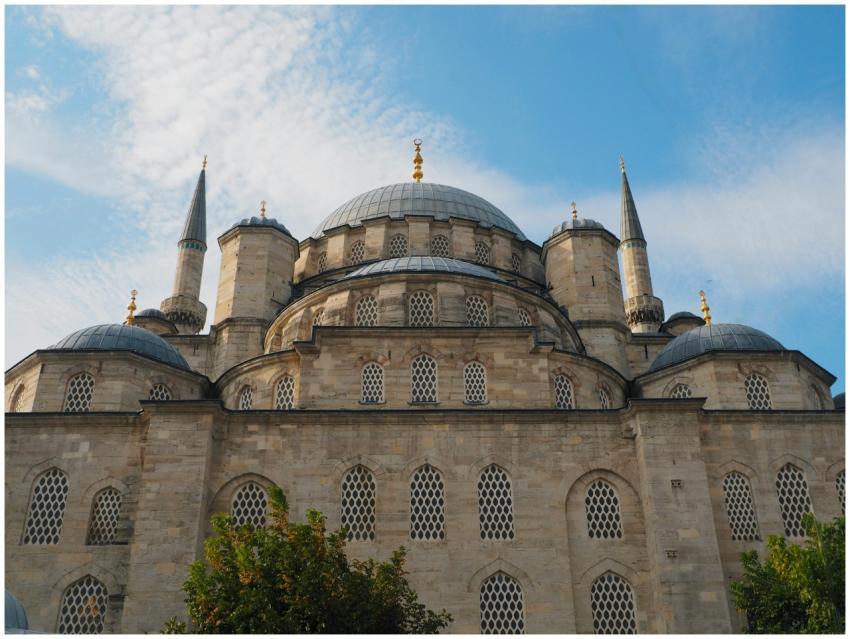 Majestic Istanbul Mosque Under