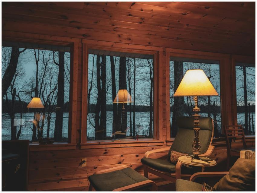 Cozy Interior Cabin Overlooking