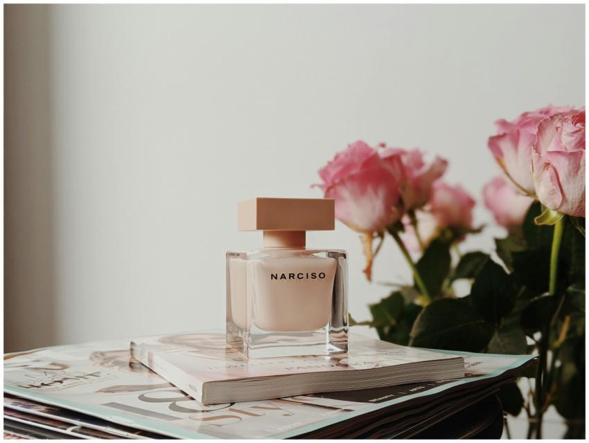 Sophisticated Narciso perfume bottle with pink ros