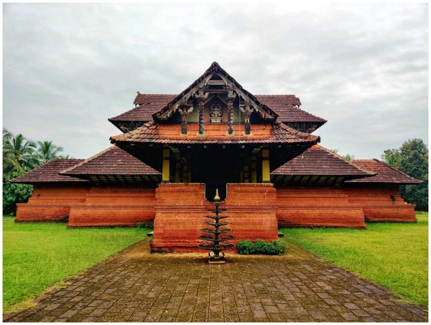 Thrikkaikunnu Mahadeva Temple, Traditional Kerala