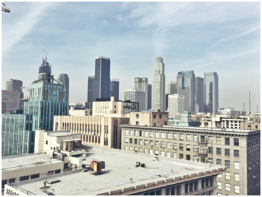 A breathtaking view of Los Angeles skyscrapers und