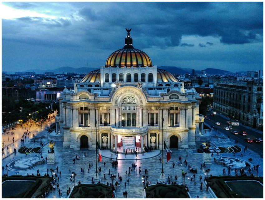 Stunning aerial view of Palacio de Bellas Artes wi