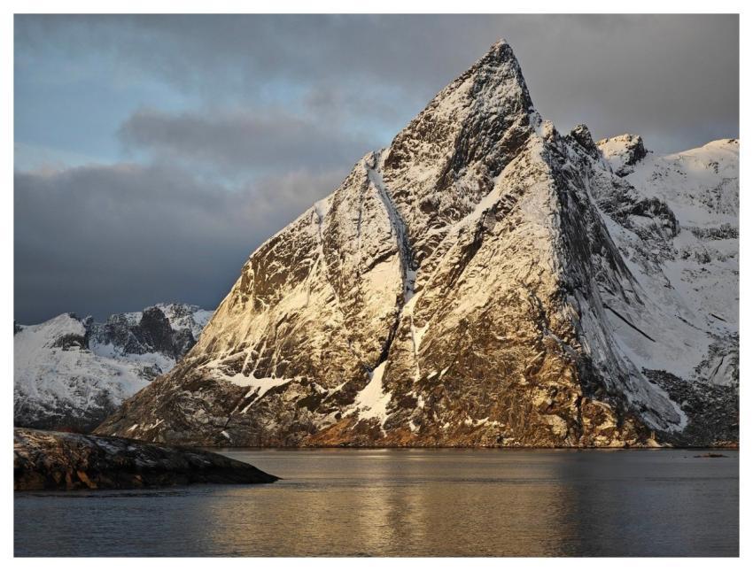 Loften Mountain Nature Landscape
