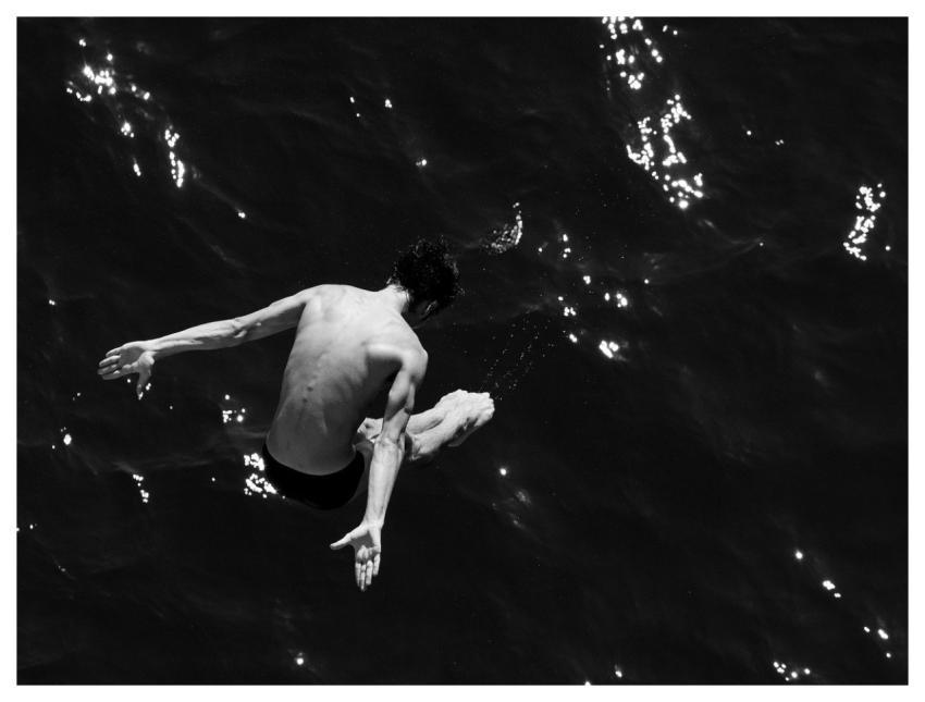 Sport Jump Bounce Plunge