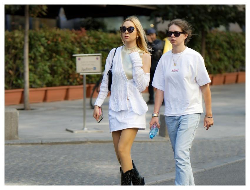 People Young Coup Friends