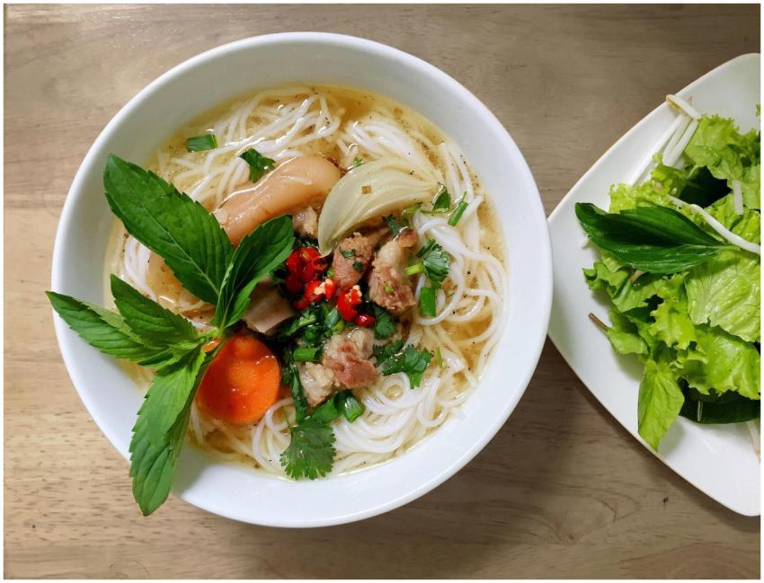 A fresh and vibrant bowl of Vietnamese Pho noodle