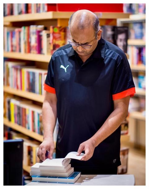 Man Library Education Wisdom