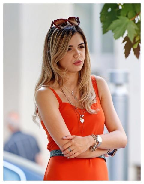 Woman Portrait Outdoors Pretty