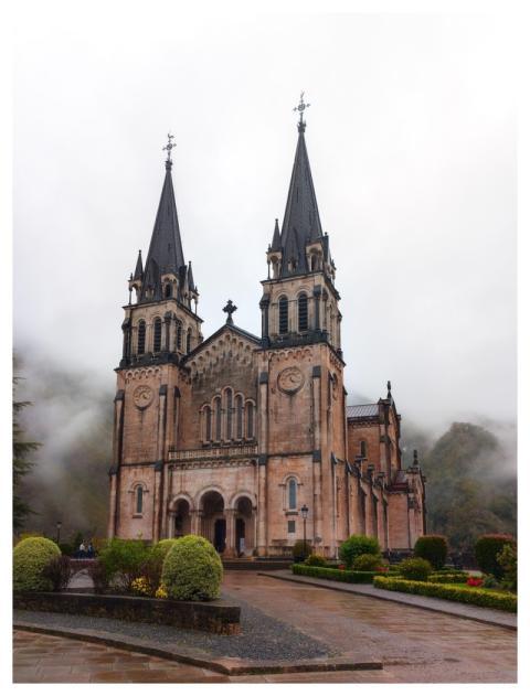 Covadonga Basilica Asturias Catholic Church Histor