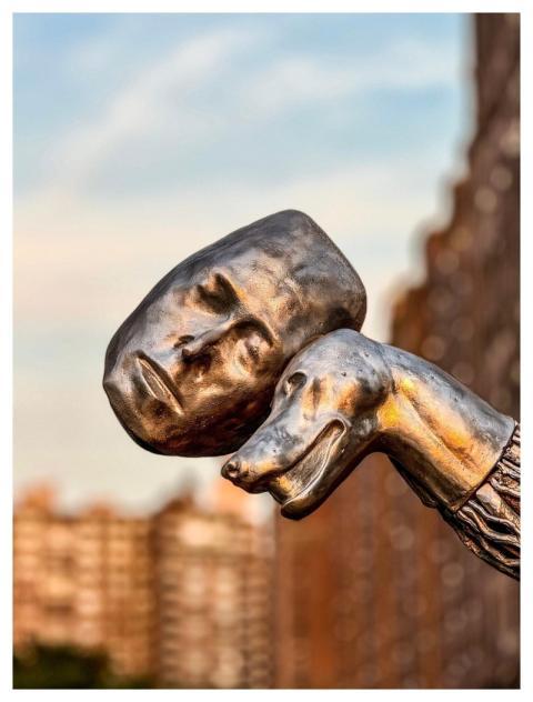 Sculpture Art Manhattan Gabiguillen