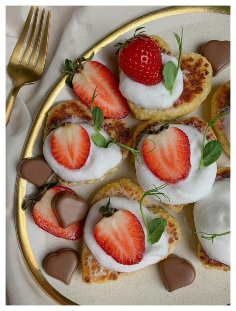 Strawberries Chocolates Breakfast Food