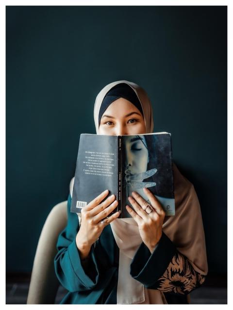 Woman Book Library Hijab