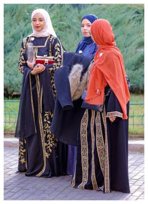 Women Muslim Traditional Clothes