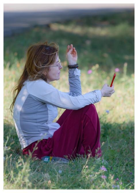 Woman Casual Flower Wallpaper Glasses