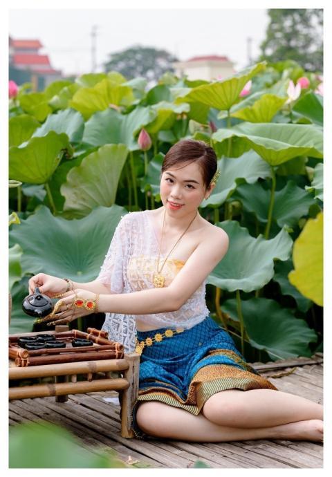 Pretty Young People Lee-Photo