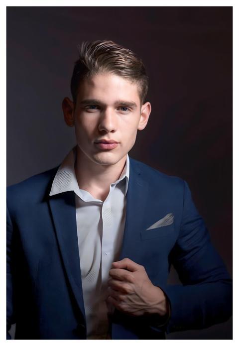 Business Model Portrait Facial Cleansing