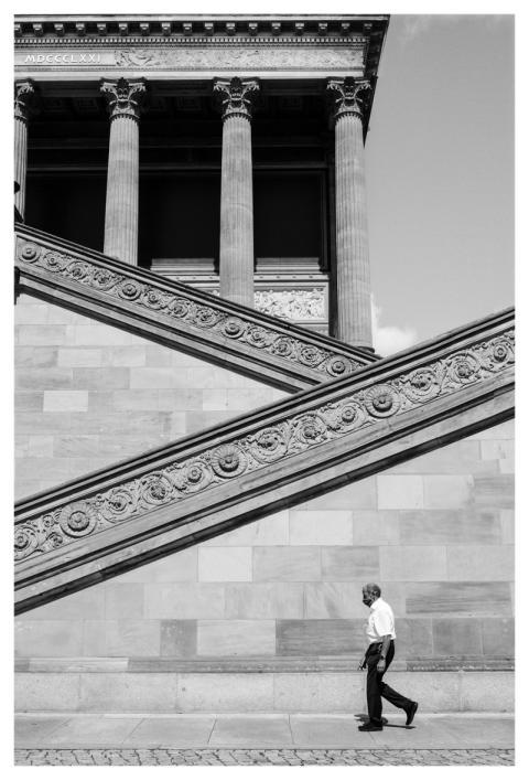 Museum Temple Ancient Security Guard