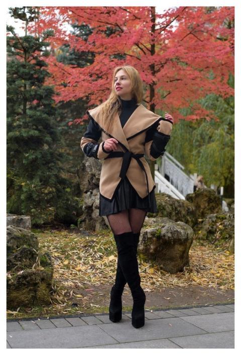 Woman Autumn Chinese Park Portrait