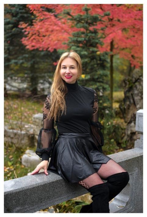 Woman Autumn Chinese Park Portrait