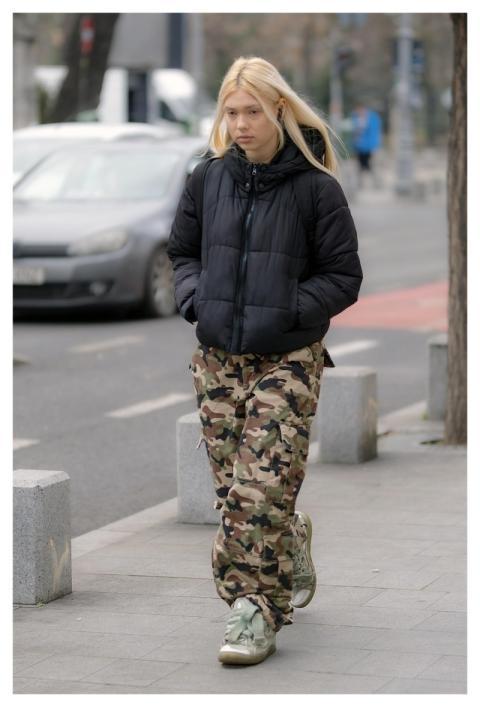 Woman Fashion Sidewalk Casual