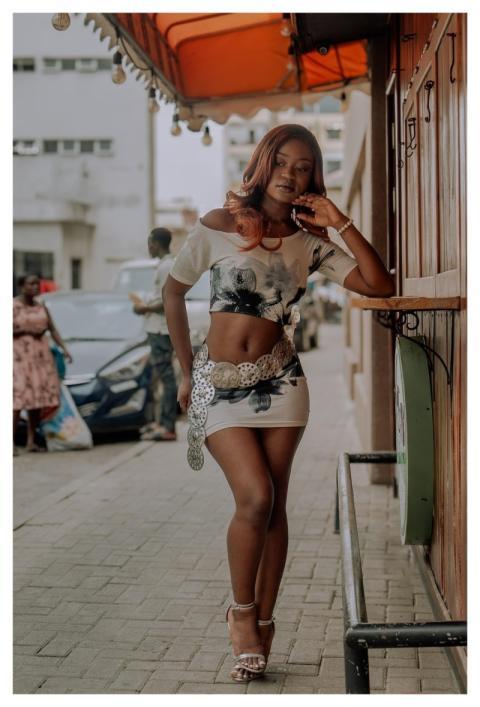 Artistic Beautiful Girl Beautiful Woman Casual Loo