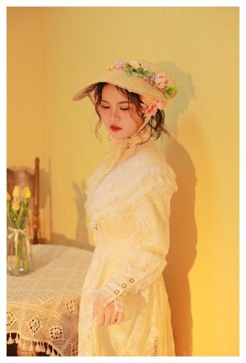 Chinese People Girl Portrait Indoors