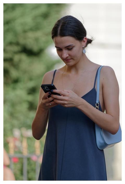 Woman Smartphone Dress Purse