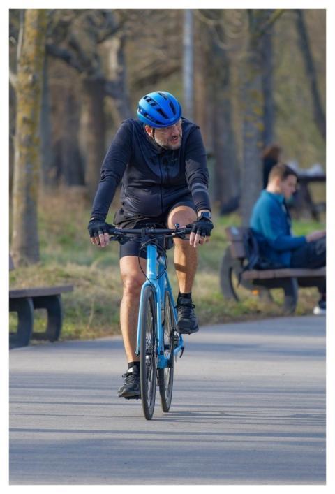 Bicyclist Helmet Running Bike