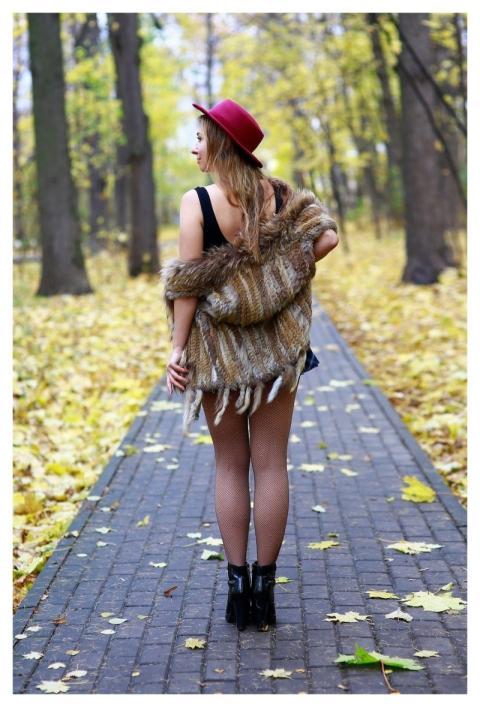 Woman Autumn Autumn Park Beautiful Legs