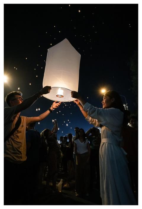 Yipeng Light Night Chiangmai