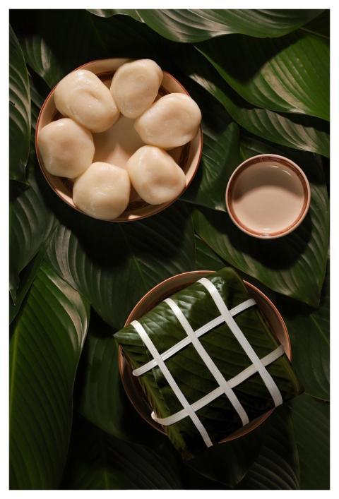 Green Leaves Cakes Snack Top View