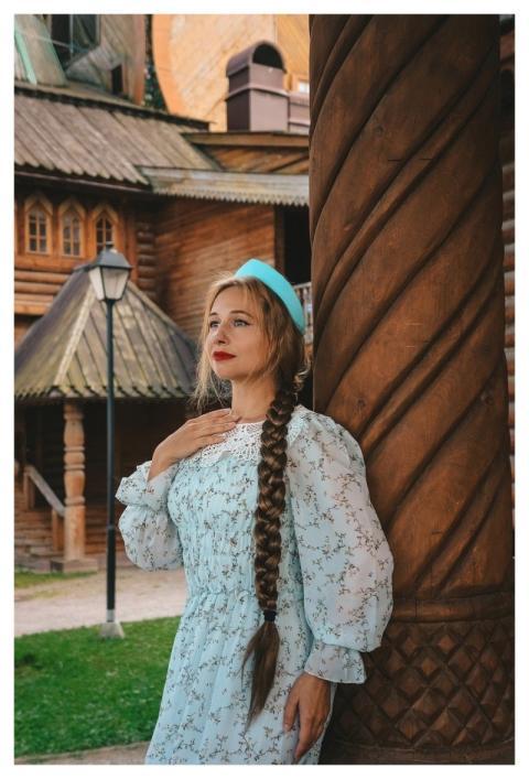 Kokoshnik Maiden Young Lady Woman