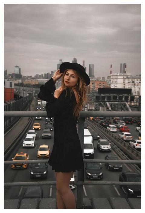 Woman Panorama Hat Black Dress