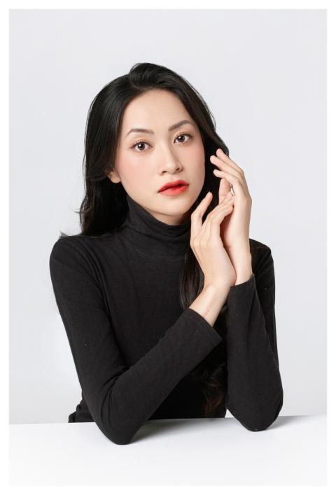 Woman Model Make Up Business