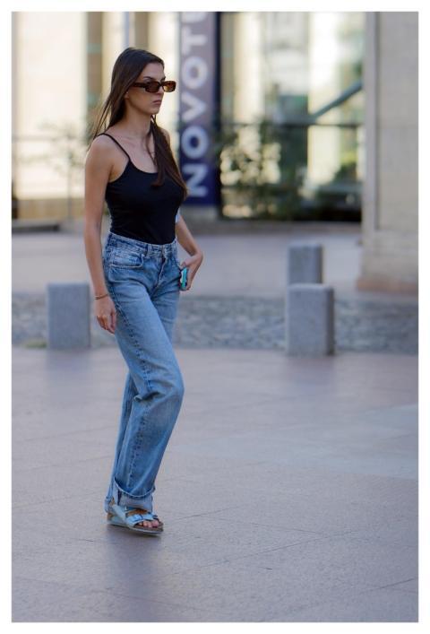 Woman Casual Jeans Sunglasses